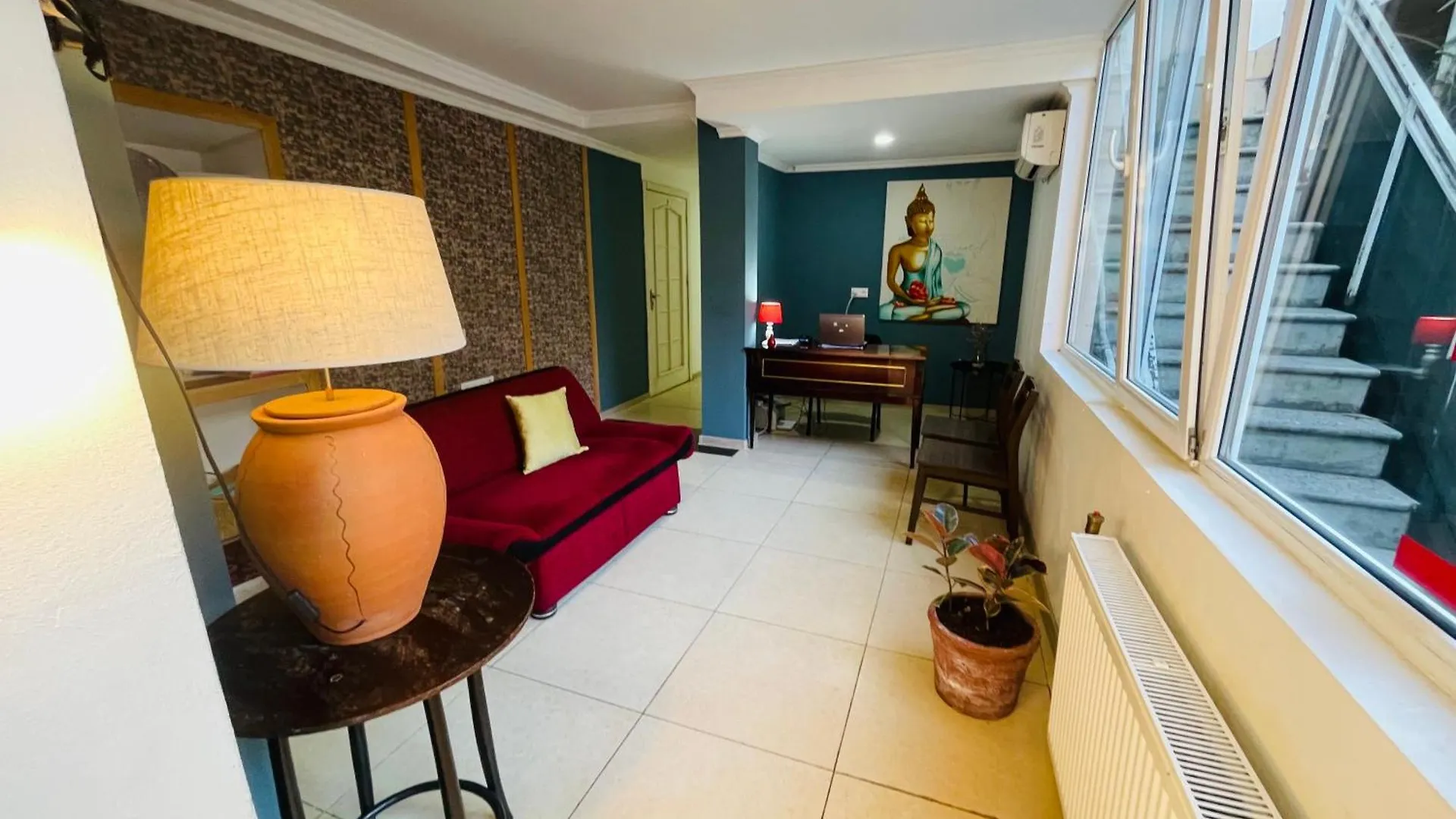 Hotel Klarastan Bon Voyage تبليسي جورجيا